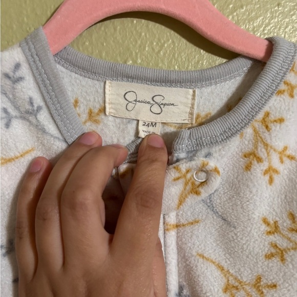 Pajamas Bundle once pieces  24 M
1 carters  2 Jessica simpson - Picture 9 of 12